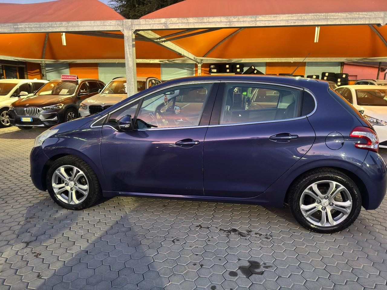 Peugeot 208 1.4 ADATTA A NEOPATENTATI HDi 68 CV 5 porte Allure