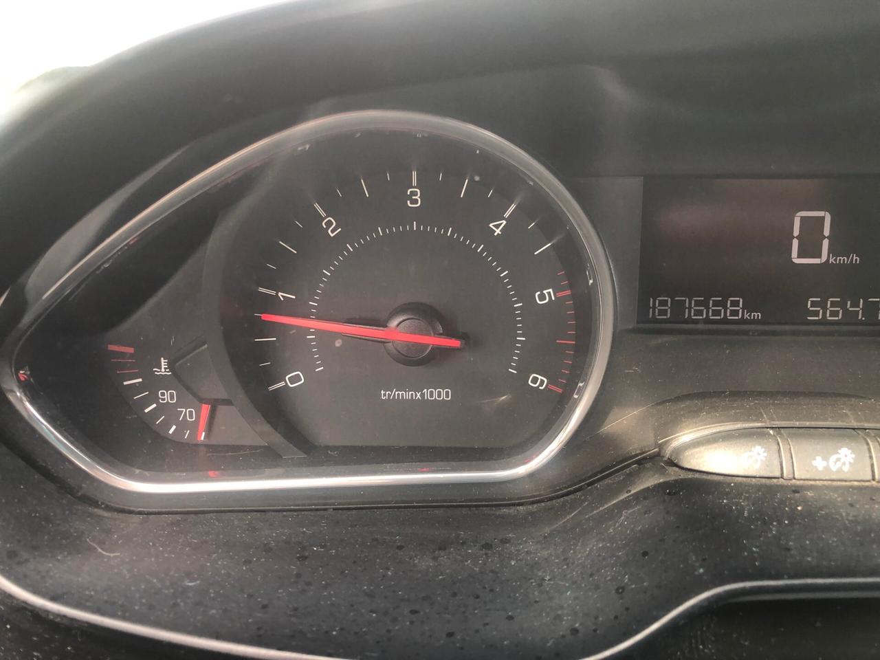 Peugeot 208 1.4 HDi 68 CV 5 porte Active