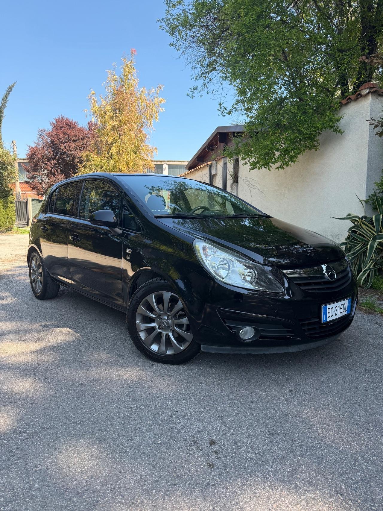 Opel Corsa 1.2 5 porte Easytronic Cosmo