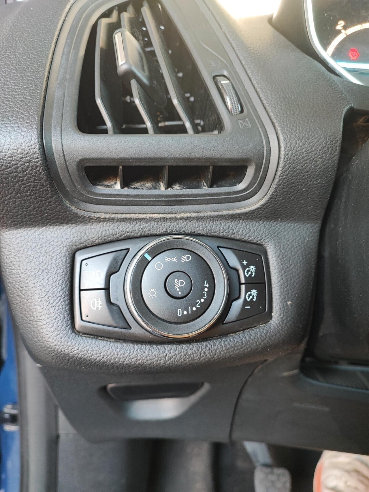 Ford B-Max 1.6 TDCi 95 CV Individual