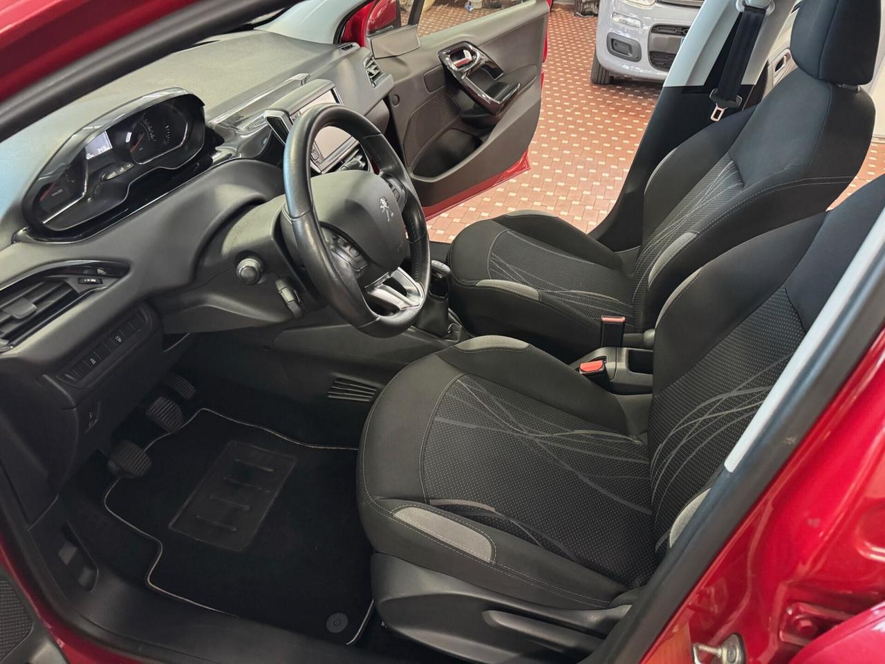 Peugeot 208 PureTech 82 5 porte Allure - IDEALE PER NEOPATENTATI