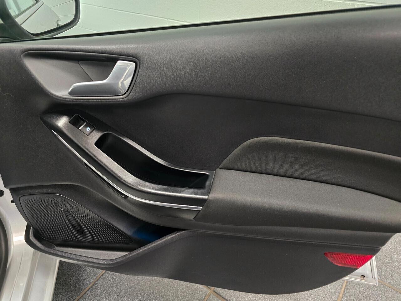 Ford Fiesta 1.1 85 CV 5 porte Titanium OK NEOPATENTATI