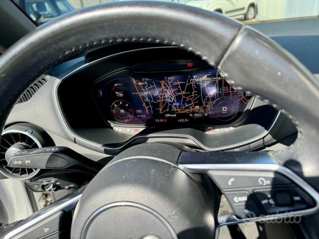 AUDI TT Roadster 2.0 TDI ultra Design