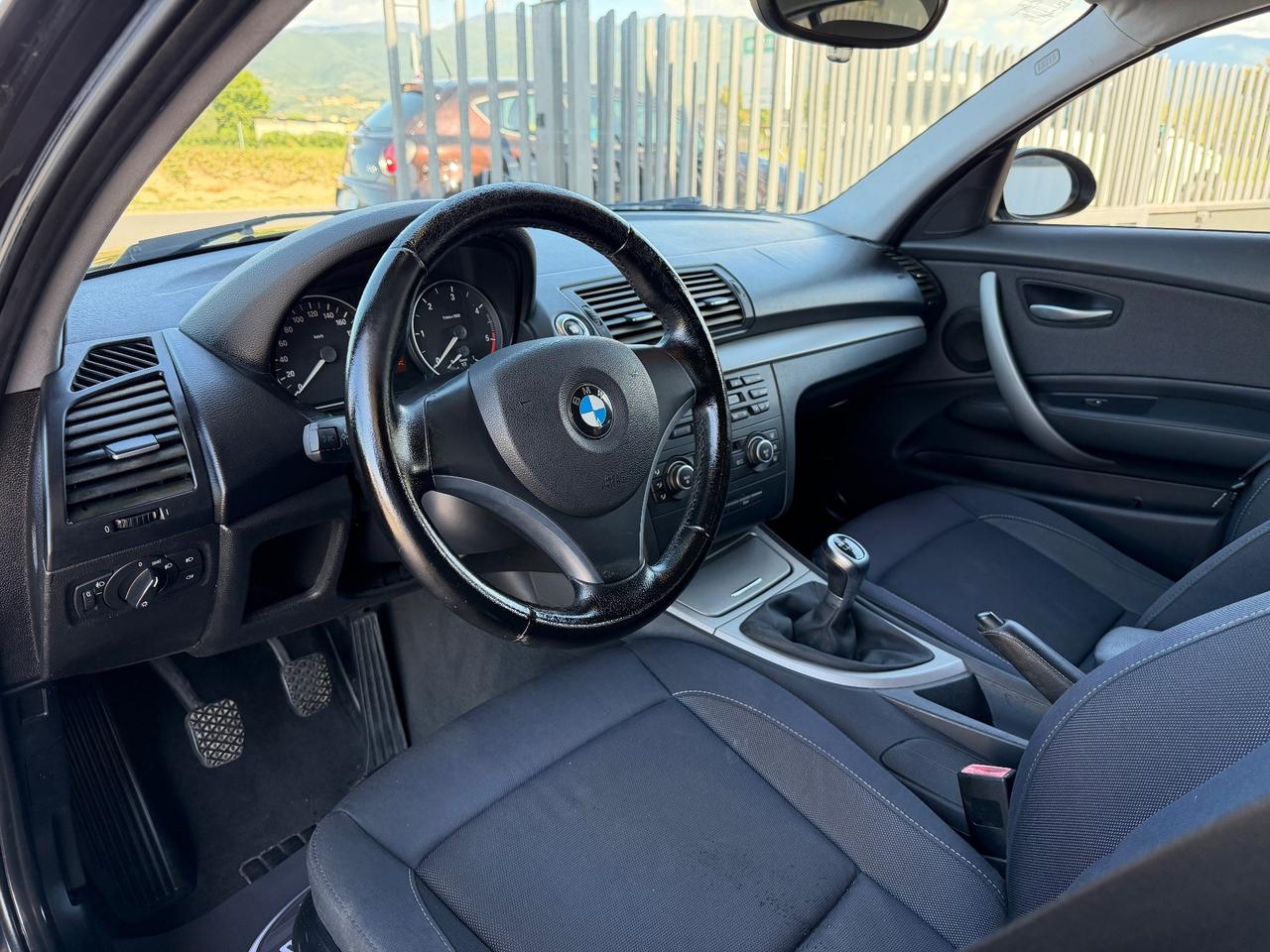 Bmw 116d 5p 2.0 Futura 116cv Total Black okneopatentati