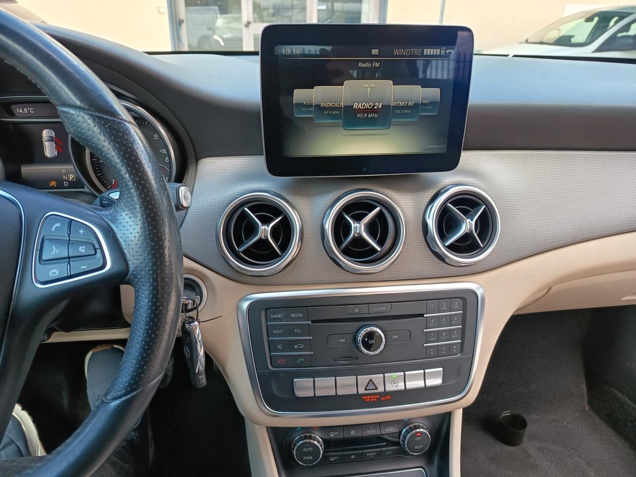 Mercedes-benz GLA 180 d Automatic Premium