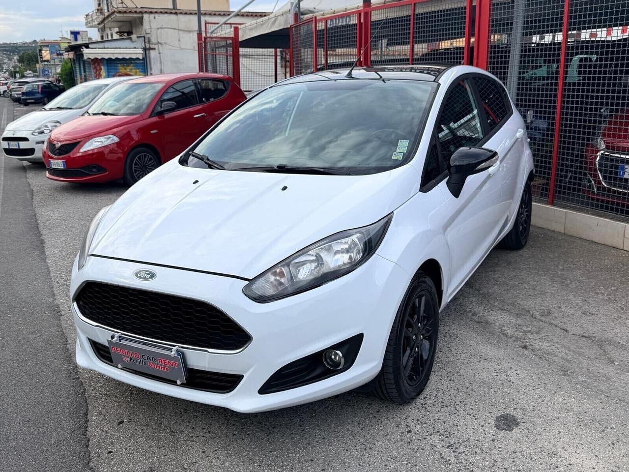Ford Fiesta 1.0 80CV 5 porte Black & White Edition