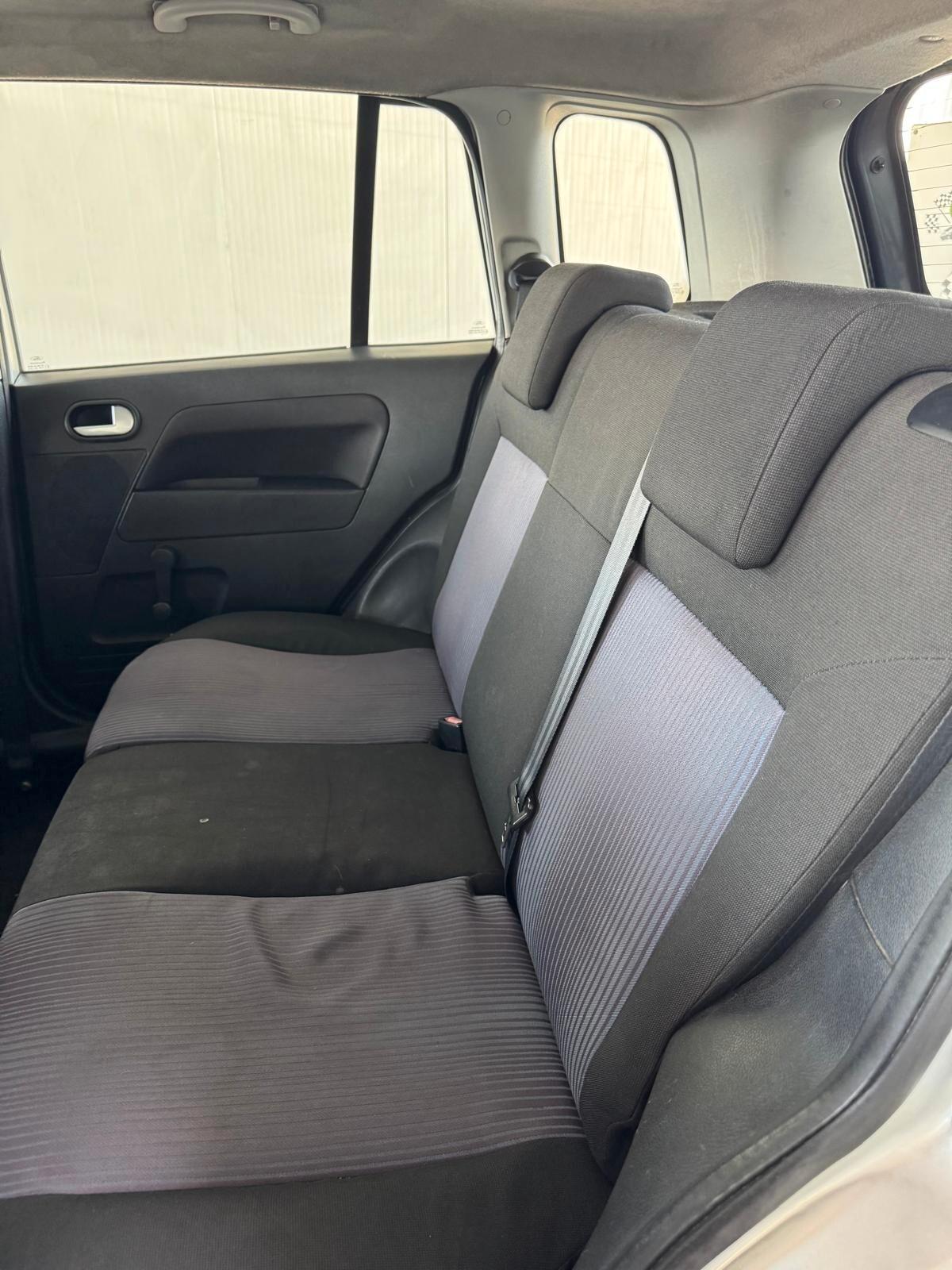 Ford Fusion UAV 1.4 16V 5p.