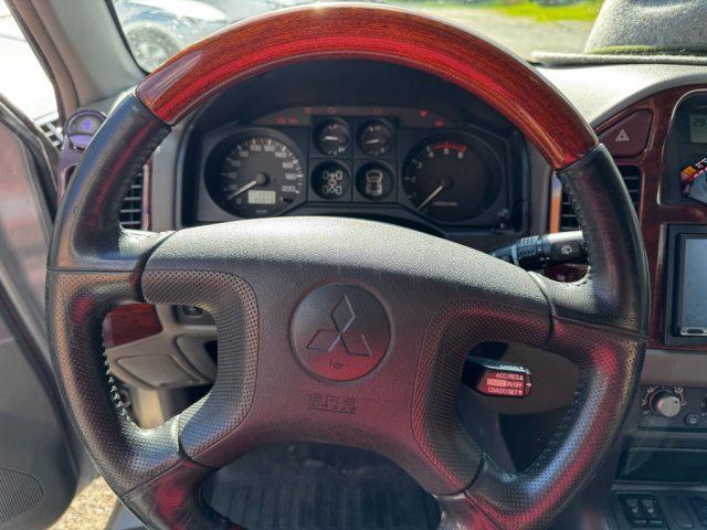MITSUBISHI Pajero 3.2 16V DI-D 3p. AUTOCARRO 4 POSTI
