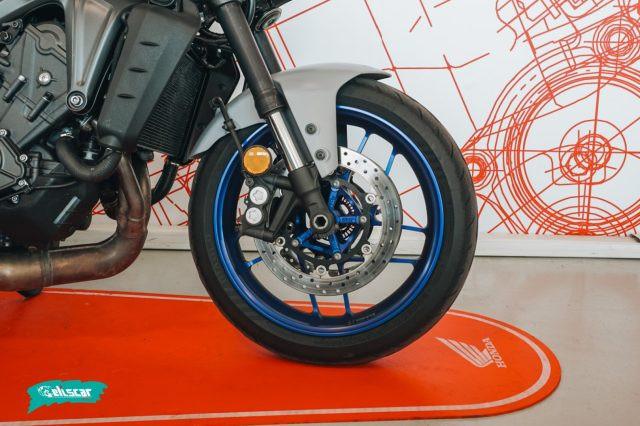 YAMAHA MT-09 MT-09