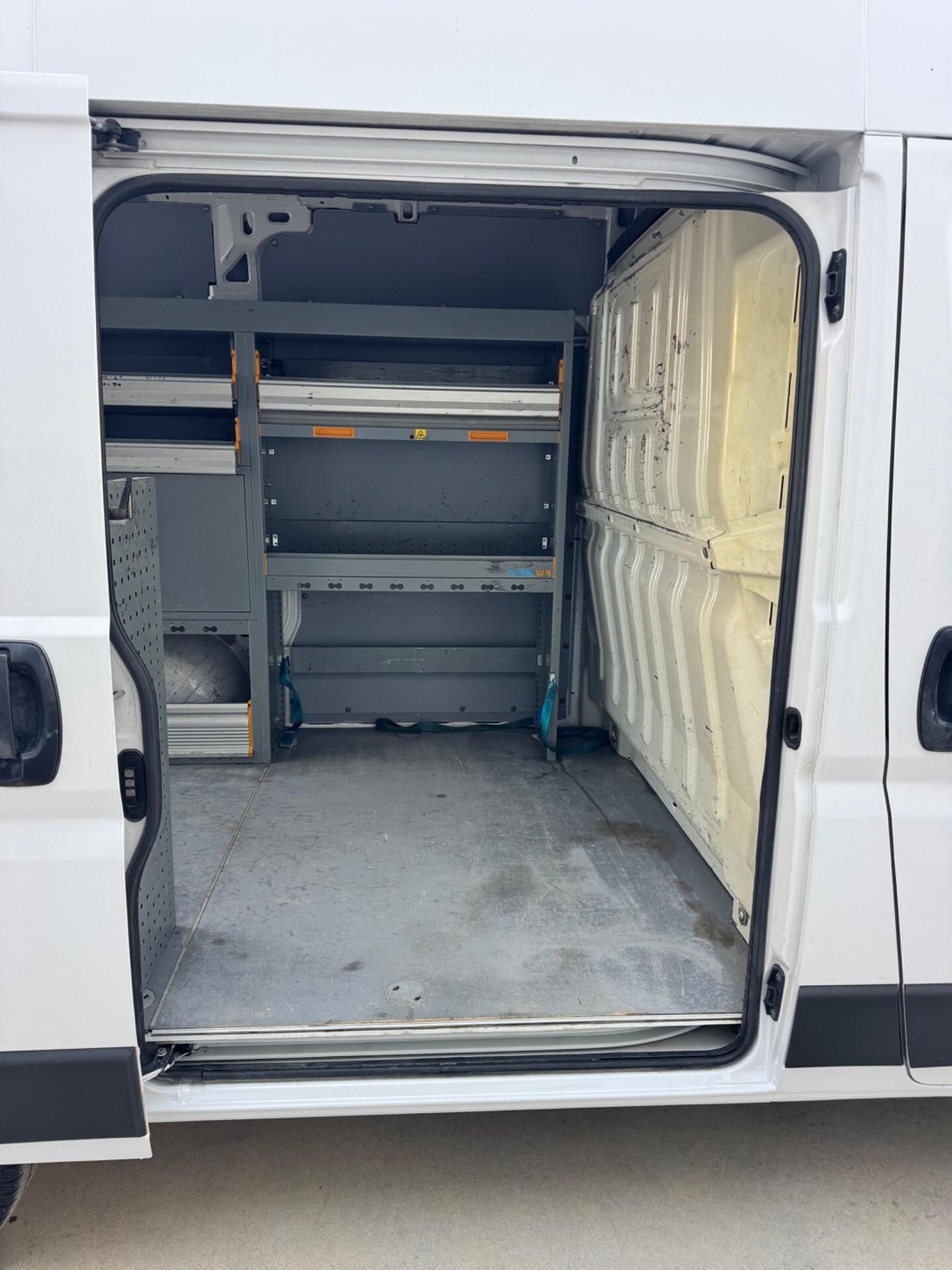 Ducato 30 2.3 MJT 120 CV CON PORTASCALE E SCAFFALATURA