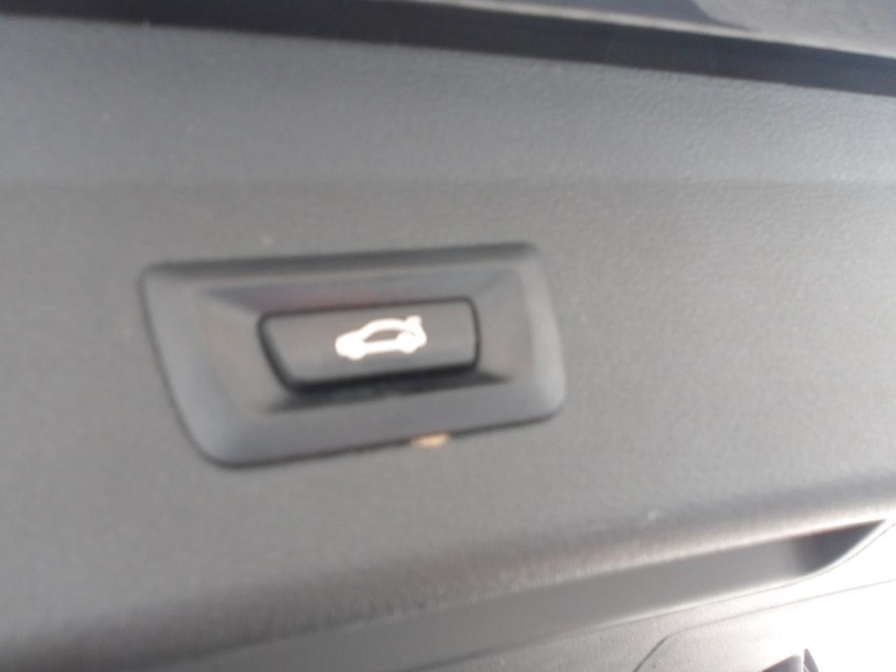 BMW X1 sdrive18d xLine auto my18