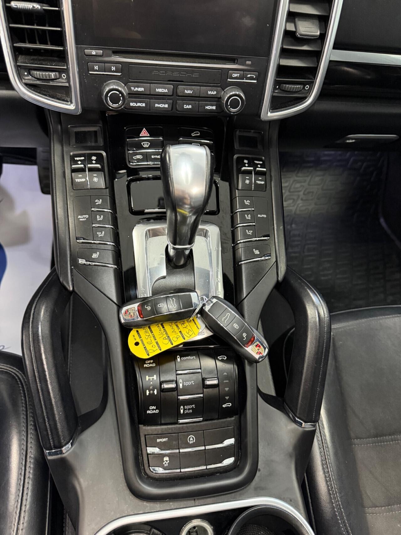 Porsche Cayenne 3.0 Diesel Platinum Edition 262CV