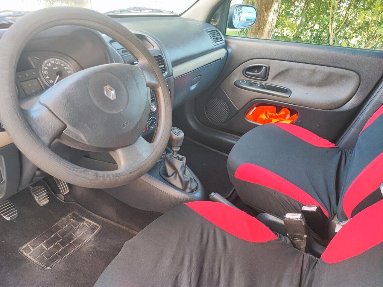 Renault Clio 1.2 cat 5 porte Confort neopatentati