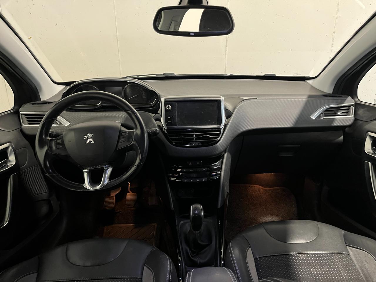 PEUGEOT 2008 1.2 PURETECH ALLURE
