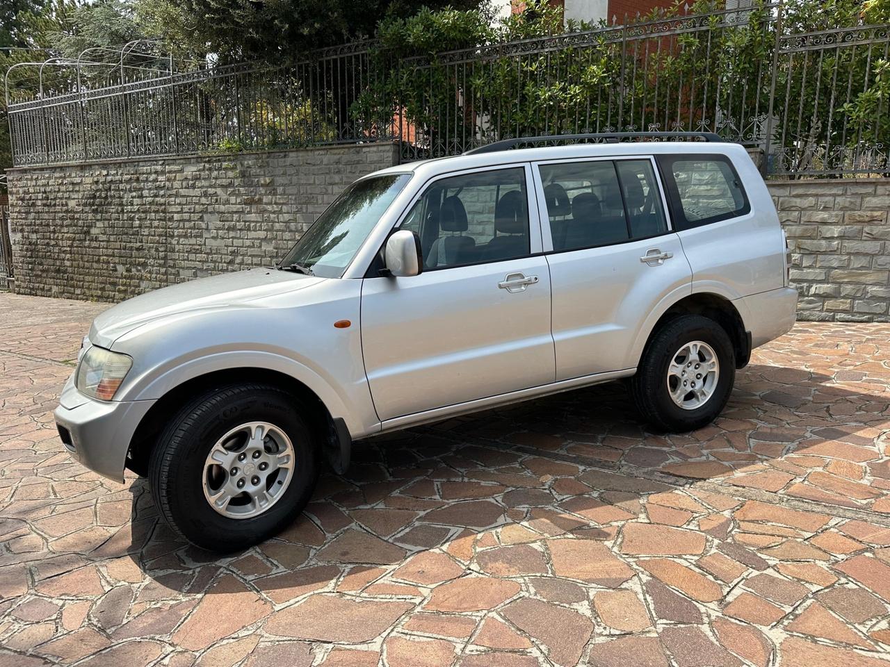 Mitsubishi Pajero 3.2 16V DI-D 5p. GLS2 C. AUTOMATICO