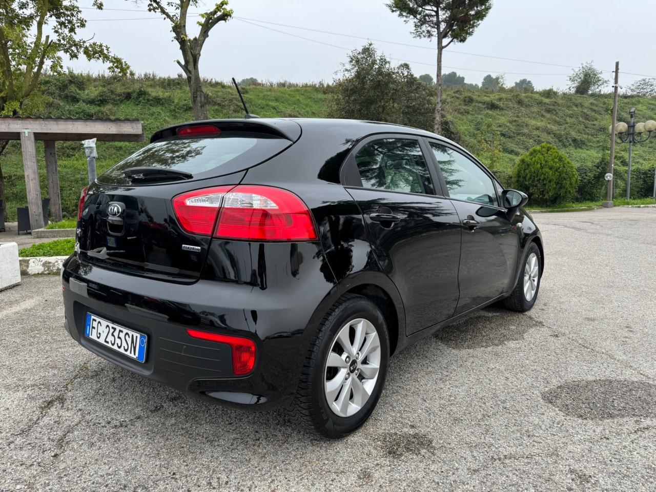 Kia Rio 1.1 CRDi 5p. S&S High Tech NEOPATENTATI