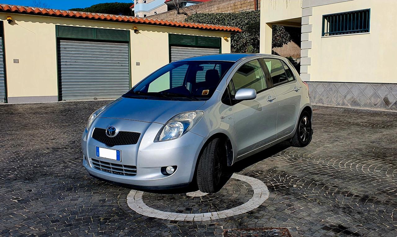 Toyota Yaris 1.4 D-4D 5 porte M-MT Sol