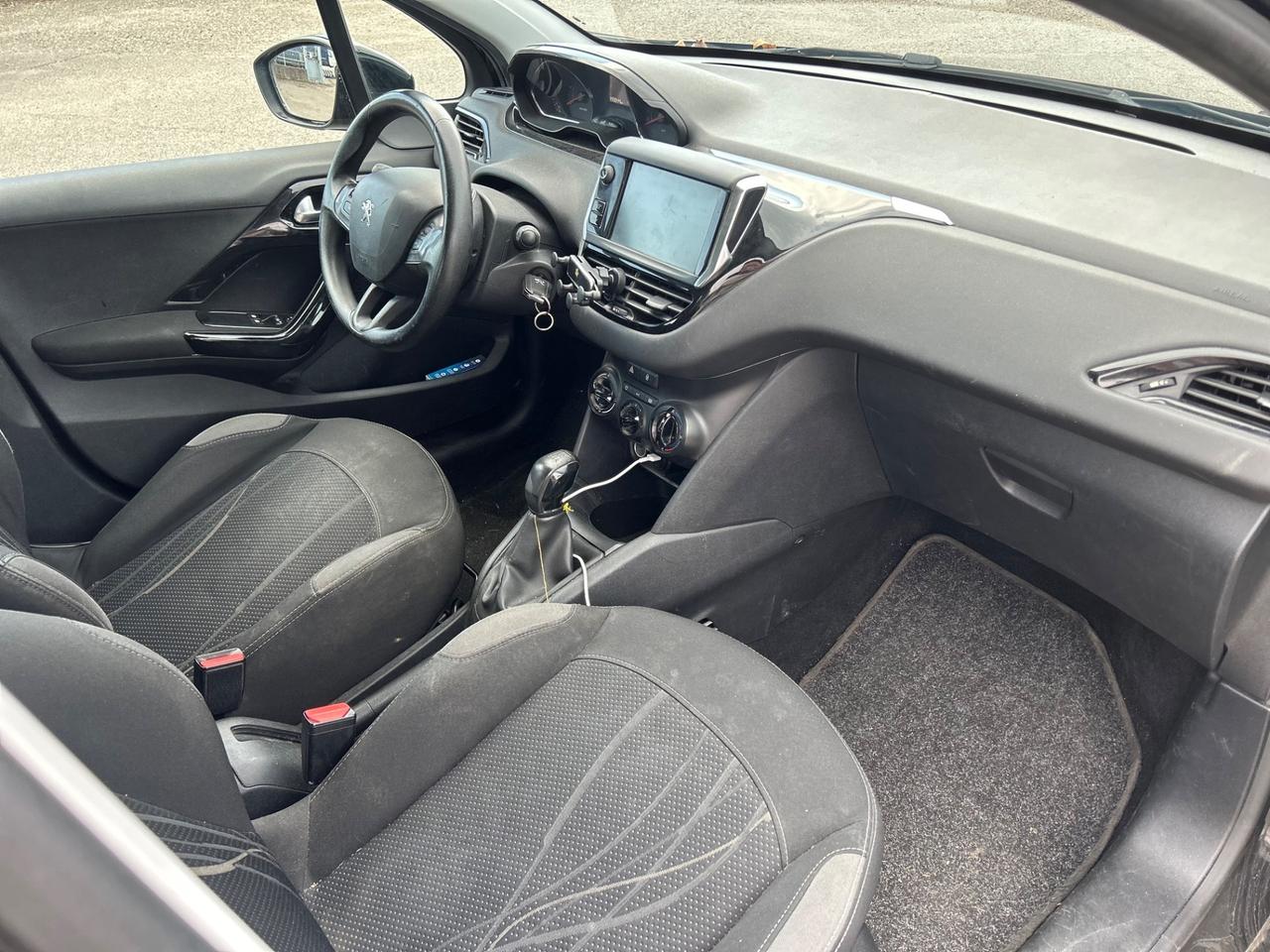 Peugeot 208 1.4 HDi 68 CV LEGGI NOTE