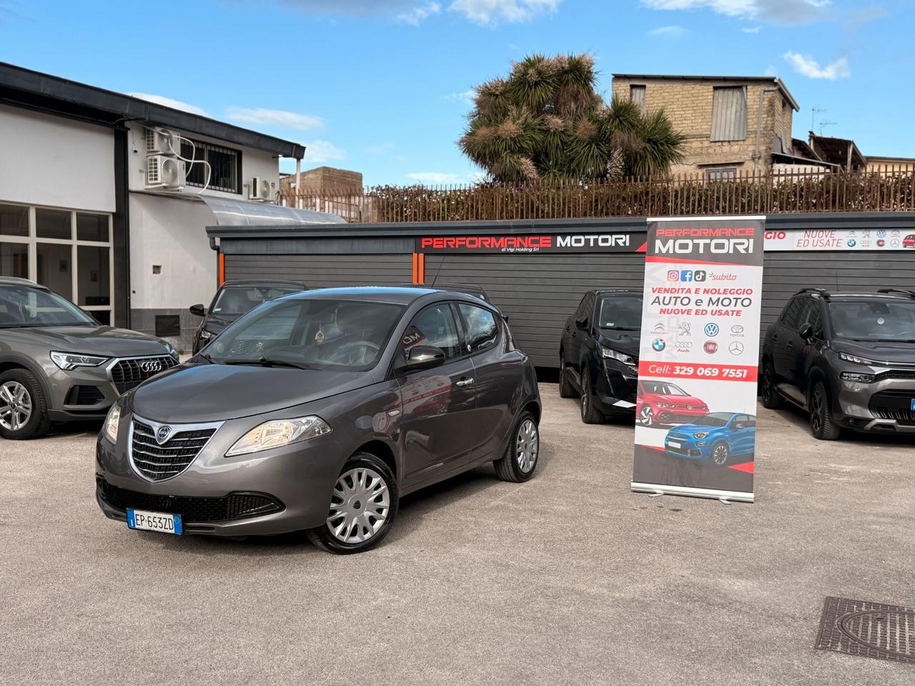 Lancia Ypsilon 1.2 69 CV 5 porte GPL Ecochic Silver