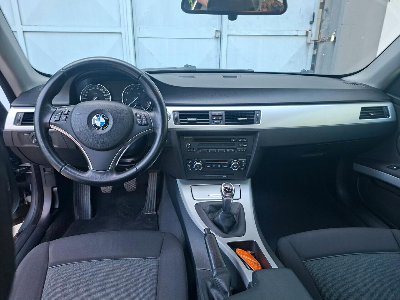 BMW 320i coupé E92 170 cv