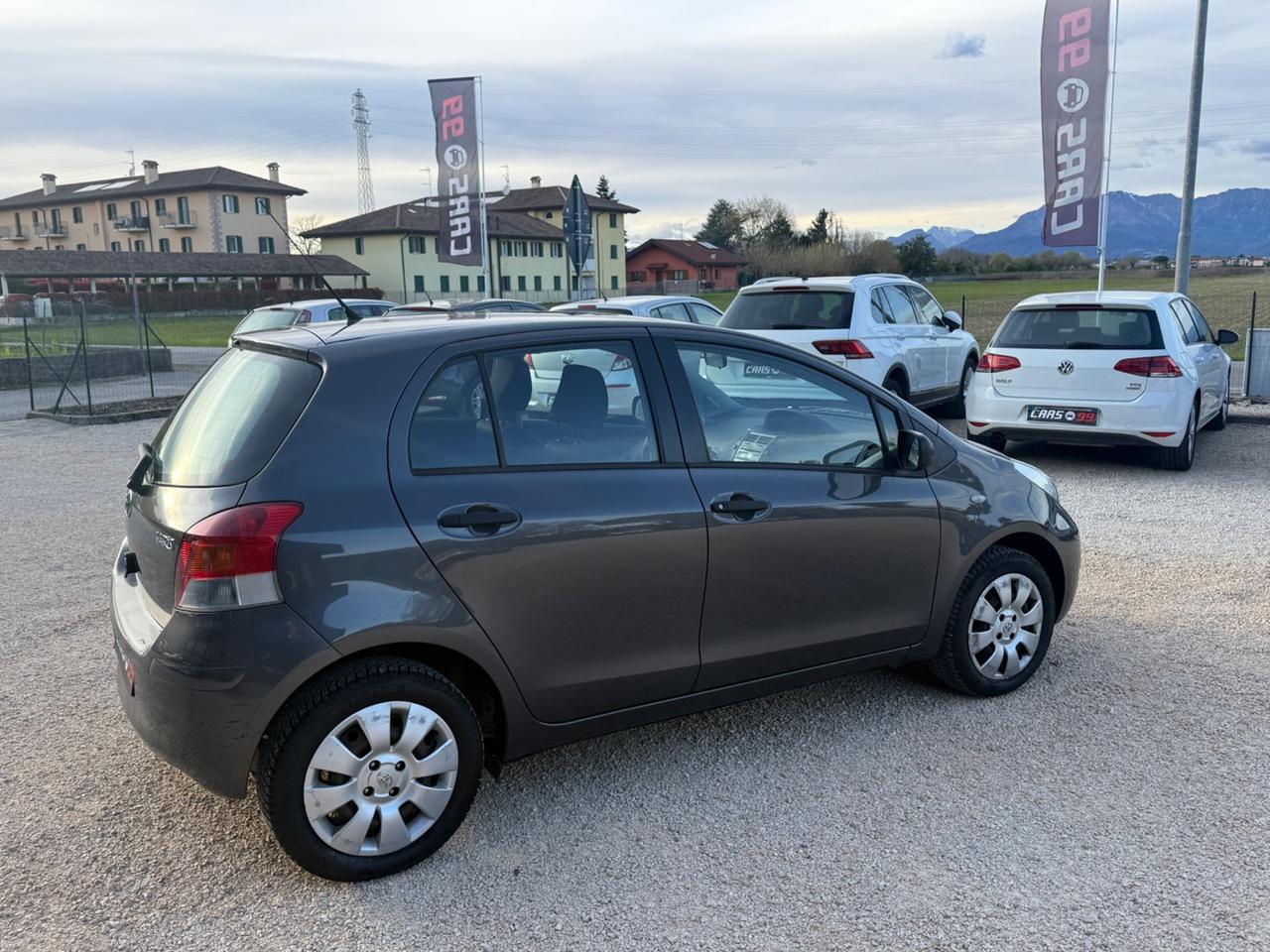 Toyota Yaris 1.0 5 porte Luxury pack