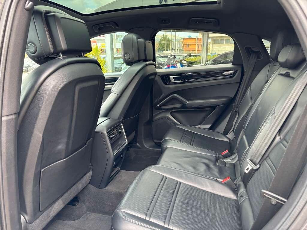 Porsche Cayenne Coupé 3.0 V6 2020 / KM 140.000 Anticipo 17.000 Euro per noleggio no scoring