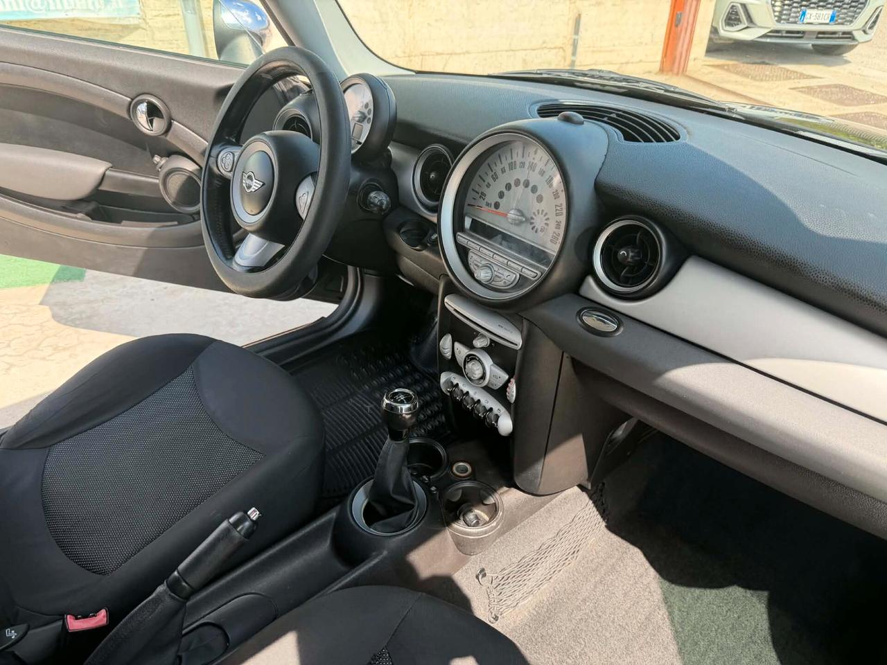 Mini COOPER D 1.6 D 110Cv 6M BICOLOR