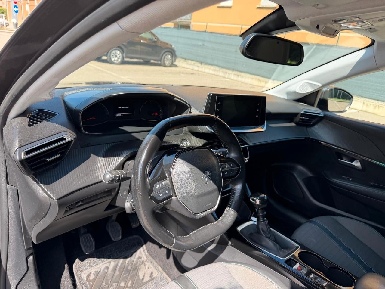Peugeot 208 1.2 - NAV. - NEOPATENTATI - 12 MESI DI GARANZIA -