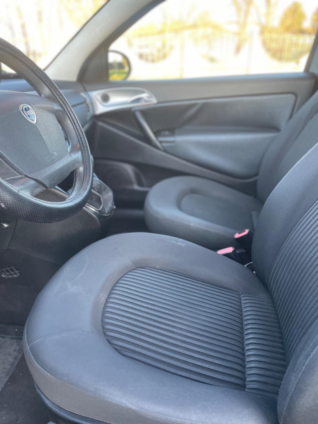 Lancia Ypsilon 1.2 Elle