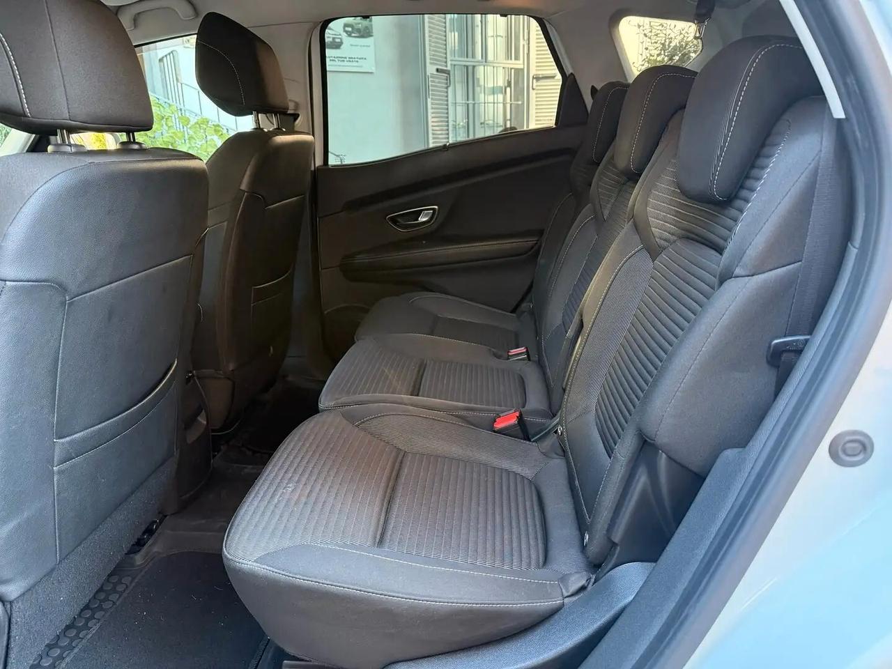 Renault Scenic Scénic TCe 140 CV Energy Sport Edition2