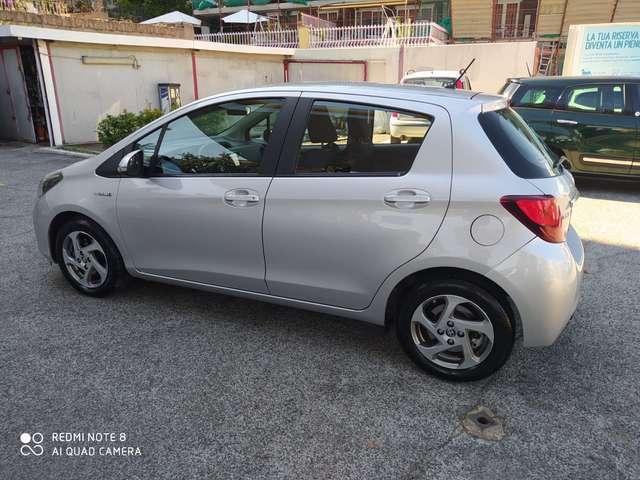 Toyota Yaris Yaris III 2015 5p 1.5h Active