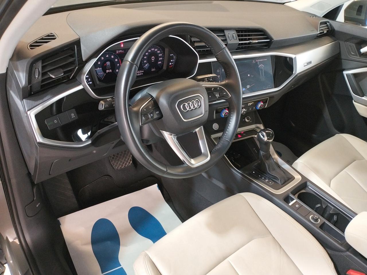 Audi Q3 35 1.5 tfsi Business Advanced s-tronic