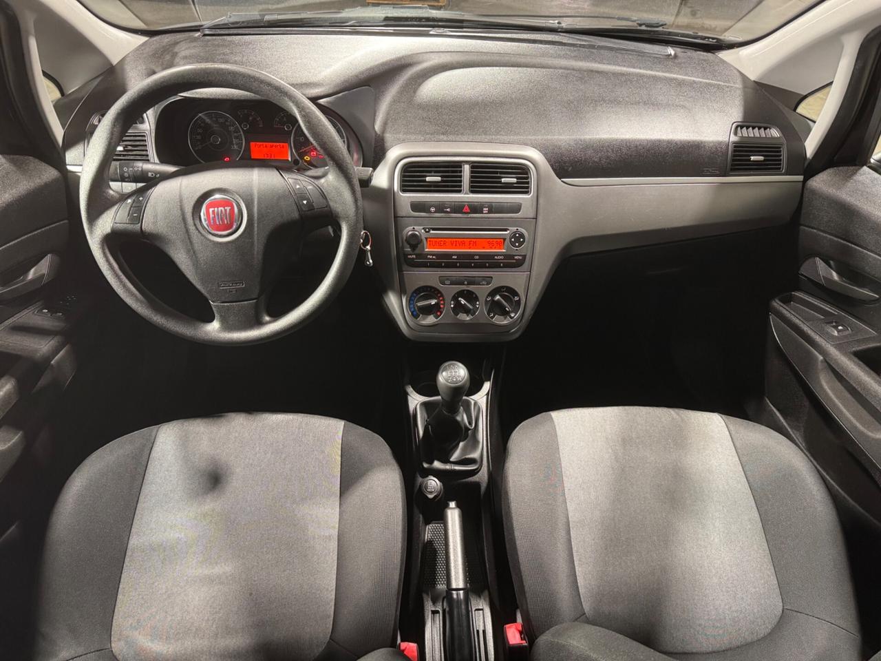 Fiat Punto 1.3 MJT 75CV 5 PORTE NEOPATENTATI