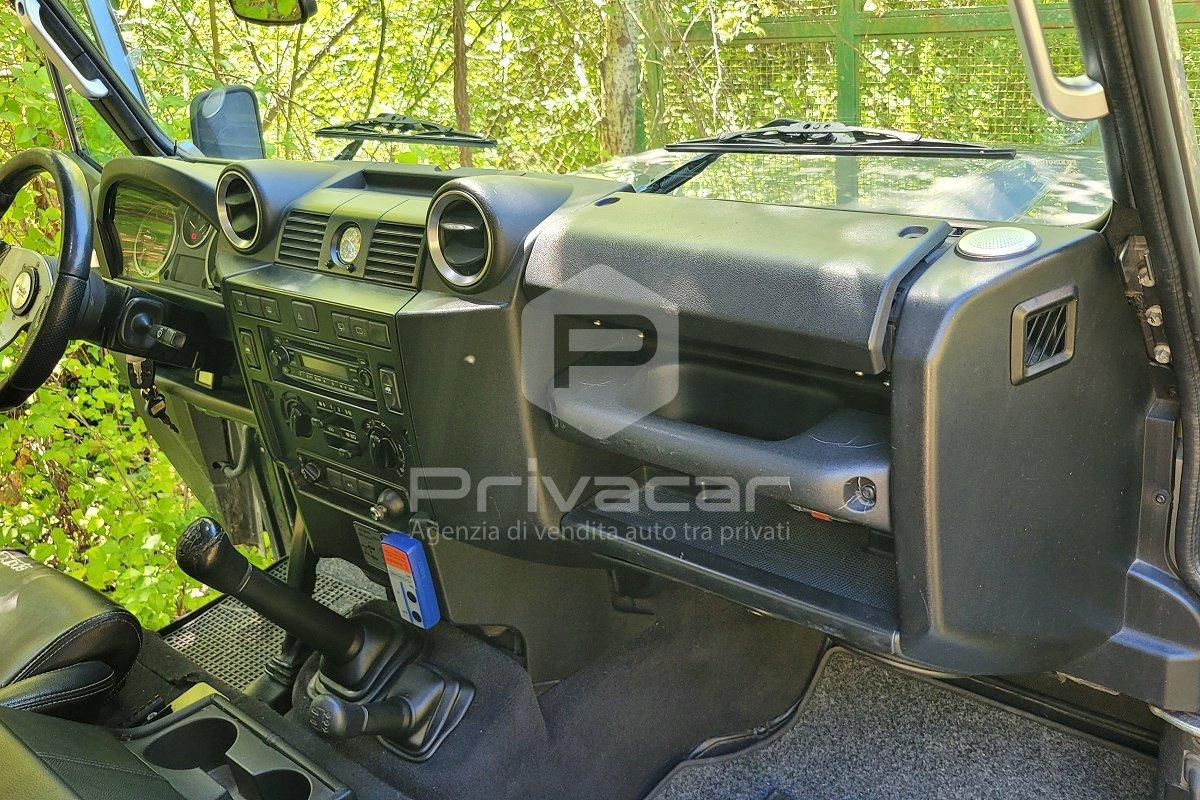 LAND ROVER Defender 90 2.4 TD4 Station Wagon S