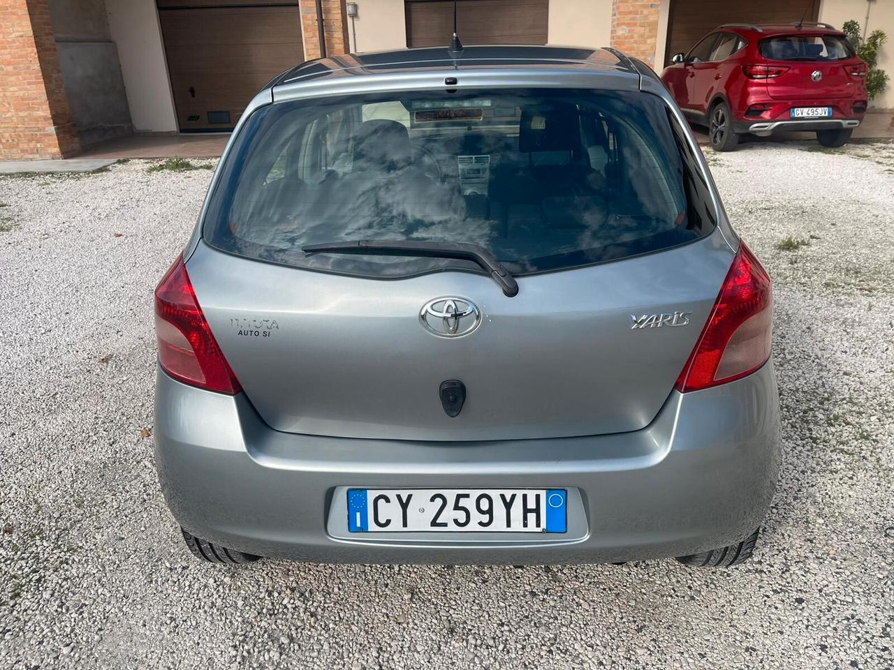 Toyota Yaris 1.0 3 porte Sol