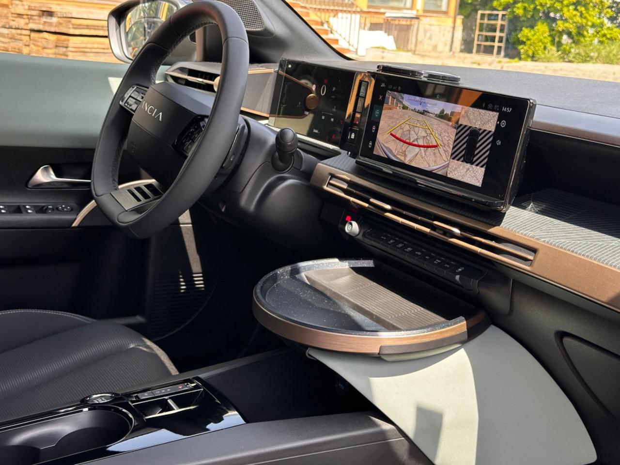 Lancia Ypsilon Hybrid e-DCT