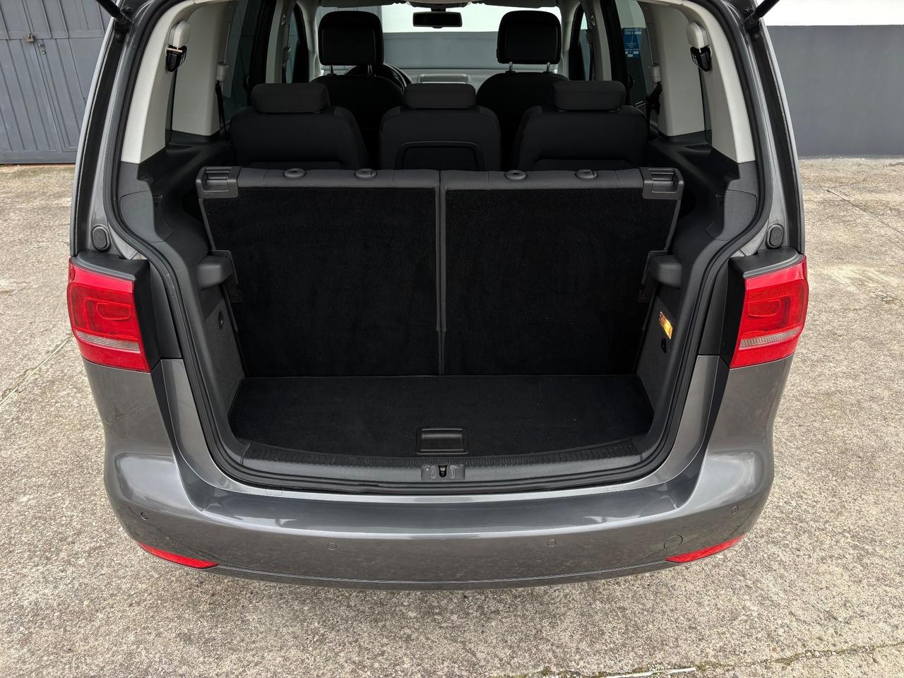 Volkswagen Touran 1.6 TDI DSG 7 POSTI. garanzia