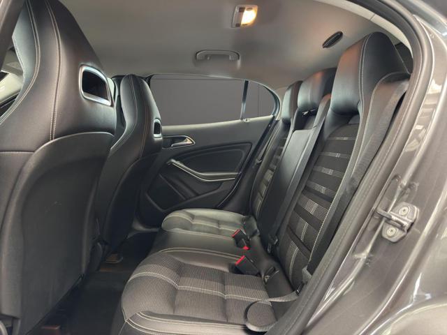 MERCEDES-BENZ GLA 200 Sport