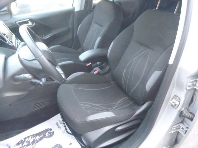 Peugeot 208 1.2 VTi 82 CV 5 porte Active NEOPATENTATI