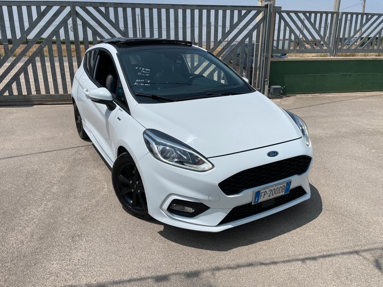Ford Fiesta 1.5 TDCi 120 CV 3 porte ST-Line-TETTO-PELLE-NAVIGATORE