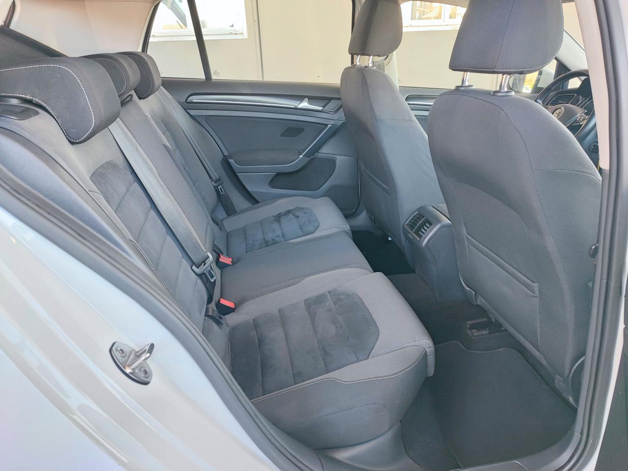 Volkswagen Golf 1.6 TDI 5p. Highline BlueMotion Technology