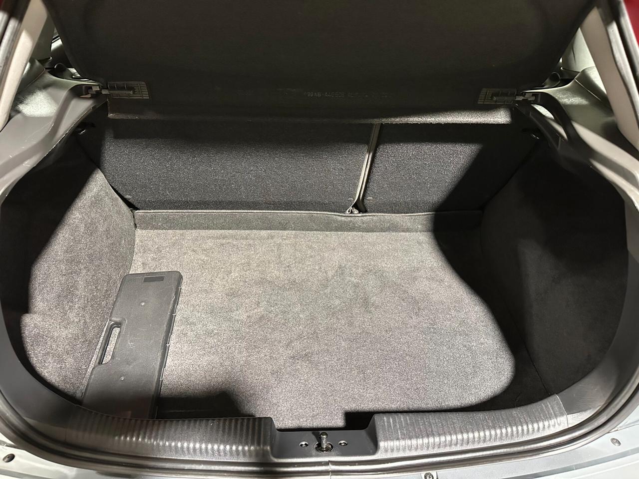 Ford Focus 1.6i 16V -KM REALI-CLIMA