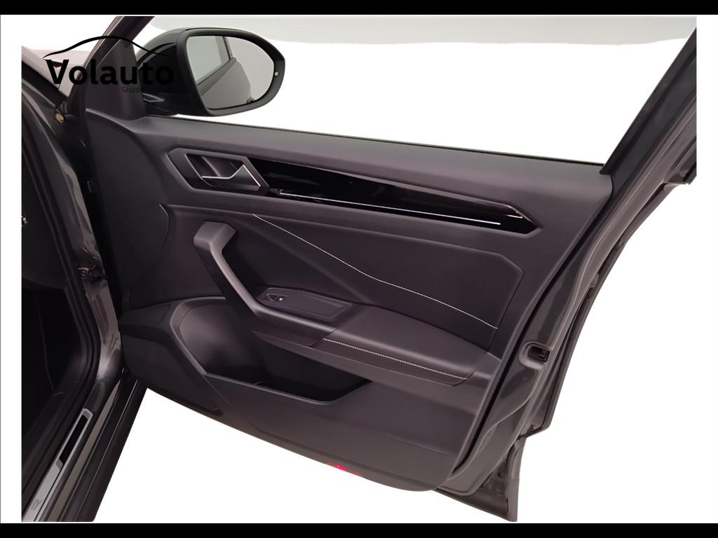 VOLKSWAGEN T-Roc 2022 - T-Roc 1.0 tsi R-Line 110cv