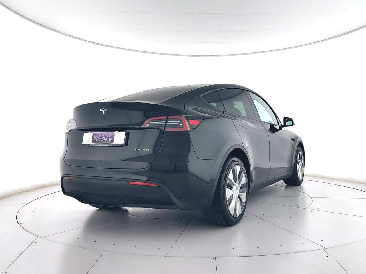 TESLA Model Y Long Range Dual Motor awd AUTOPILOT AZIENDALE IVA ESPOSTA