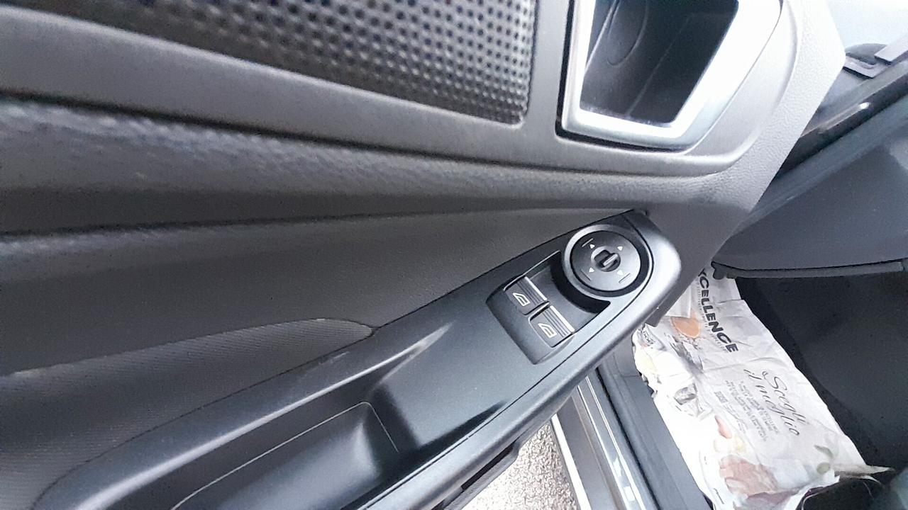 Ford Fiesta 1.4 5p. Bz.- GPL Titanium