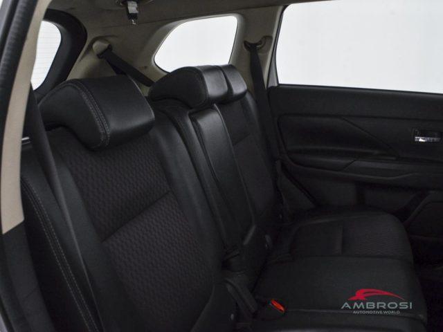 MITSUBISHI OUTLANDER 2.2 DI-D 4WD Instyle 7p. - PER OPERATORI DEL SETTO