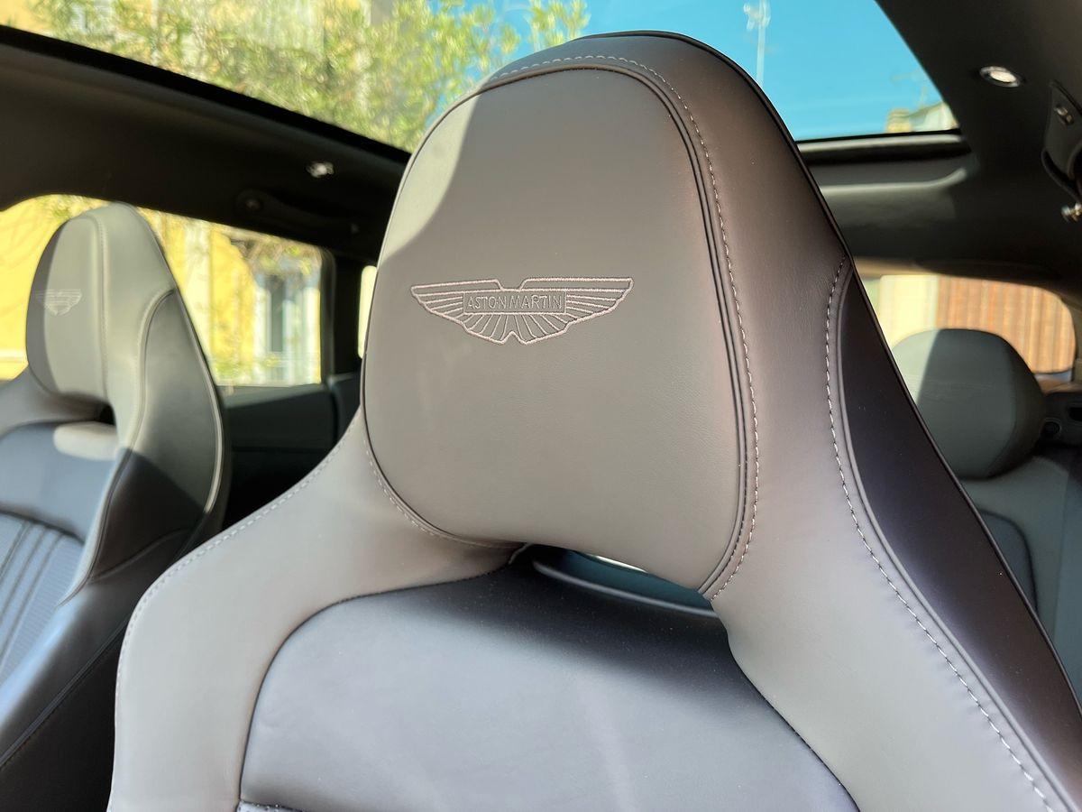 ASTON MARTIN DBX707 4.0