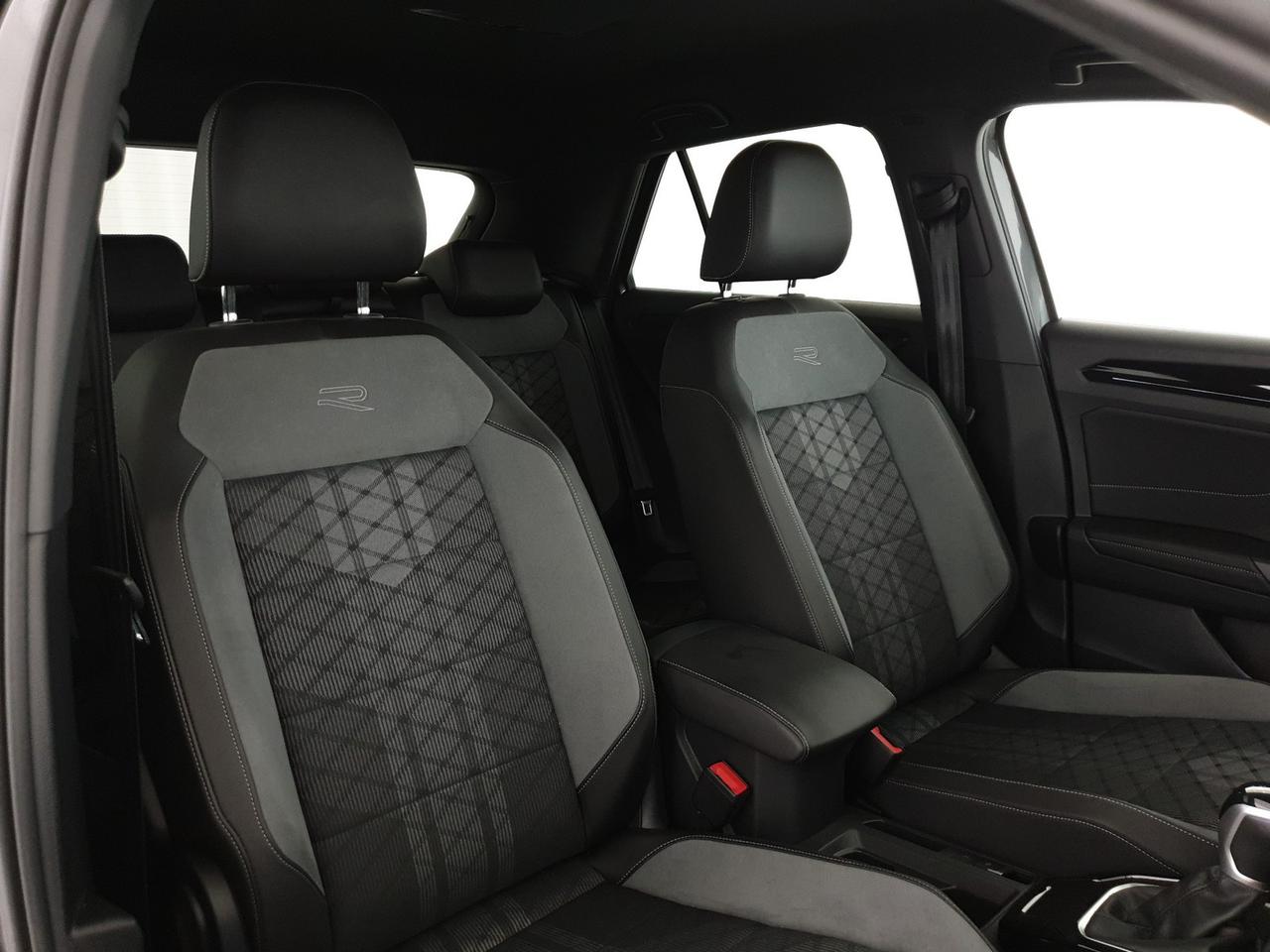 Volkswagen T-Roc 1.5 tsi r-line dsg