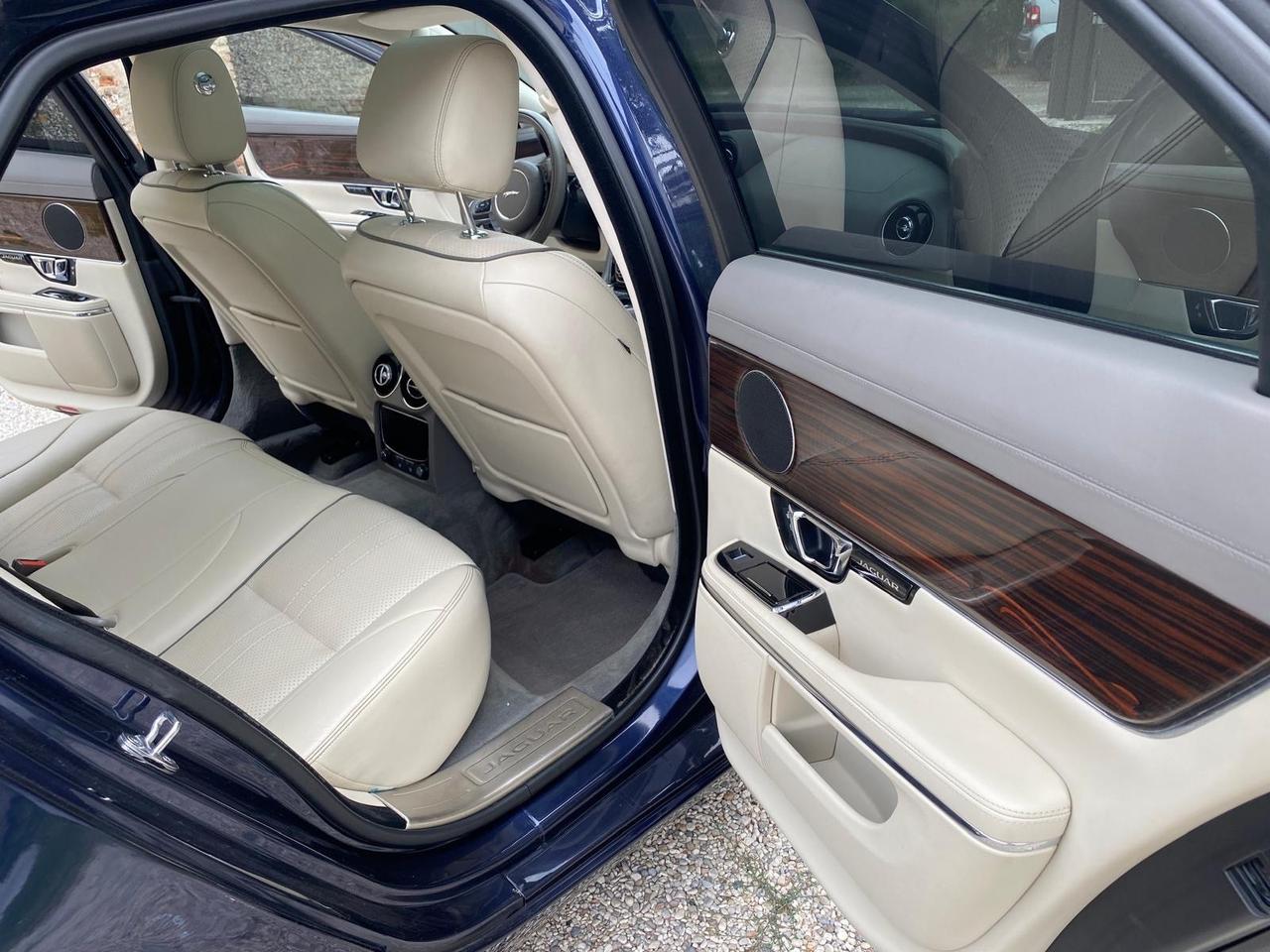 Jaguar XJ 3.0D V6 300 CV Premium Luxury