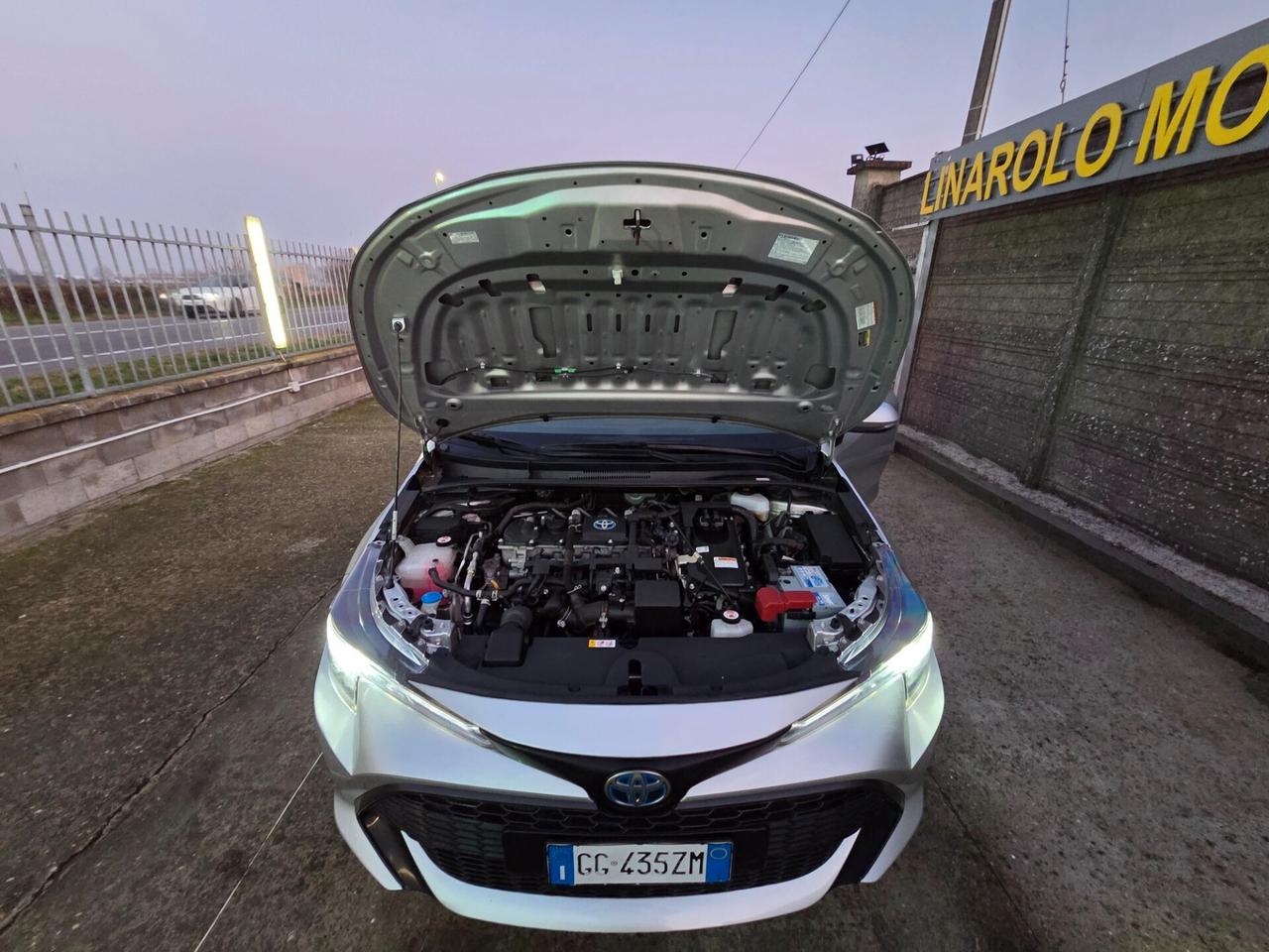 Toyota Corolla Touring Sports 1.8 Hybrid Business Tech